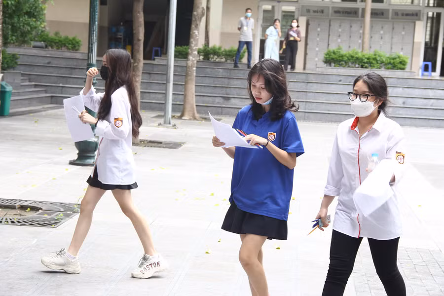 Thí sinh tham dự Kỳ thi tốt nghiệp THPT 2022. Ảnh: TG. Thí sinh tham dự Kỳ thi tốt nghiệp THPT 2022. Ảnh: TG.