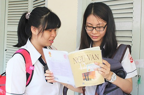 Rèn kĩ năng làm văn nghị luận cho học sinh chuyên văn
