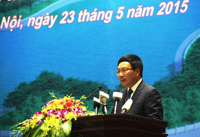 Phó Thủ tướng, Bộ trưởng Ngoại giao Phạm Bình Minh: Việt Nam hoàn toàn ủng hộ những mục tiêu và nguyên tắc mà LHQ đề ra trong triển khai lực lượng GGHB và sẵn sàng đóng góp tích cực cho những mục tiêu đó.