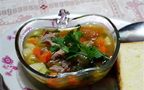 Súp thịt bò rau củ giàu dưỡng chất cho bữa sáng