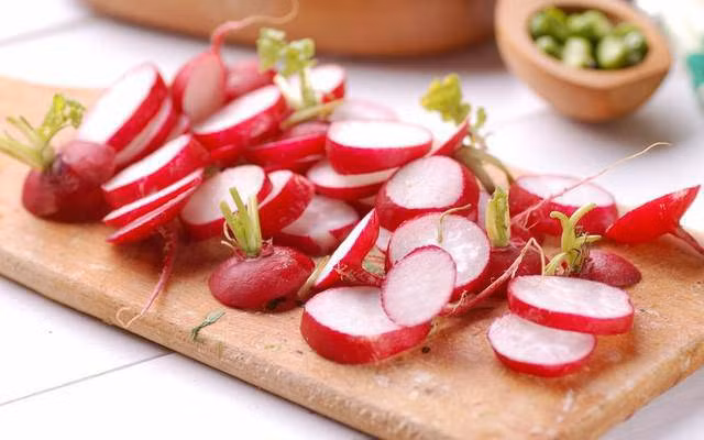 7 thuc pham tre dang tuoi day thi nhat dinh can phai tranh - 5