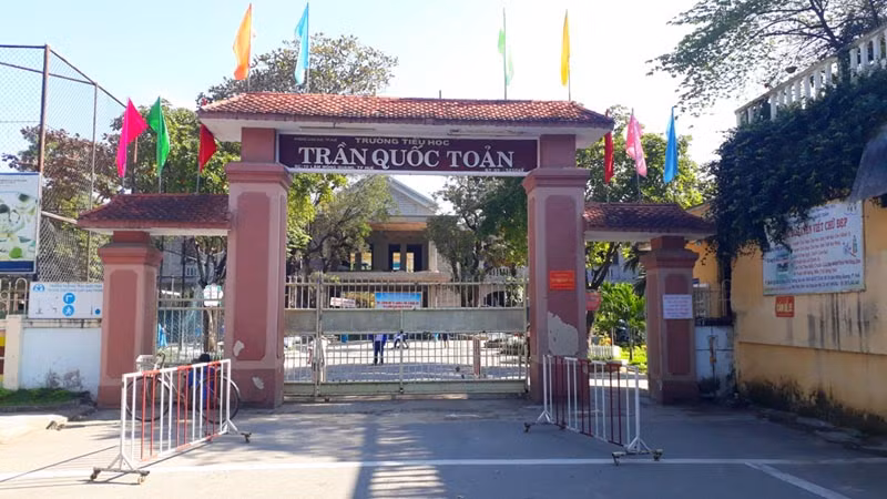 Thực phẩm có giòi ở Thừa Thiên - Huế: Phụ huynh bảo có, nhà cung cấp nói không