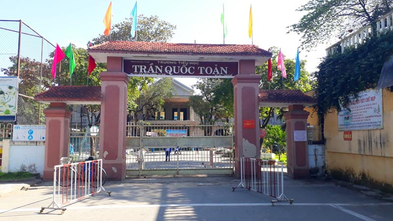 Thực phẩm có giòi ở Thừa Thiên - Huế: Phụ huynh bảo có, nhà cung cấp nói không