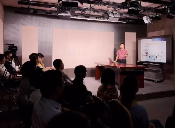 Đào tạo trực tuyến của Trường ĐH Mở Hà Nội. Ảnh: TG