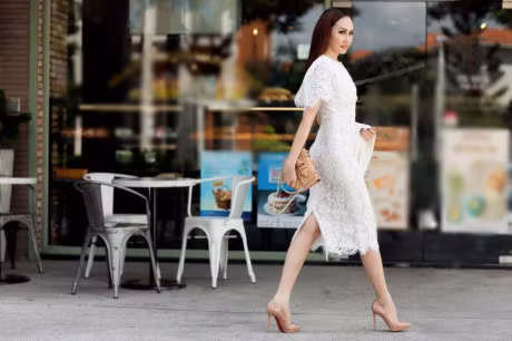 A hau Kim Duyen dien phong phanh giua dong gia lanh - Anh 7