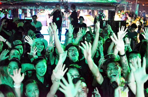 Phương Vy diện váy nóng bỏng 