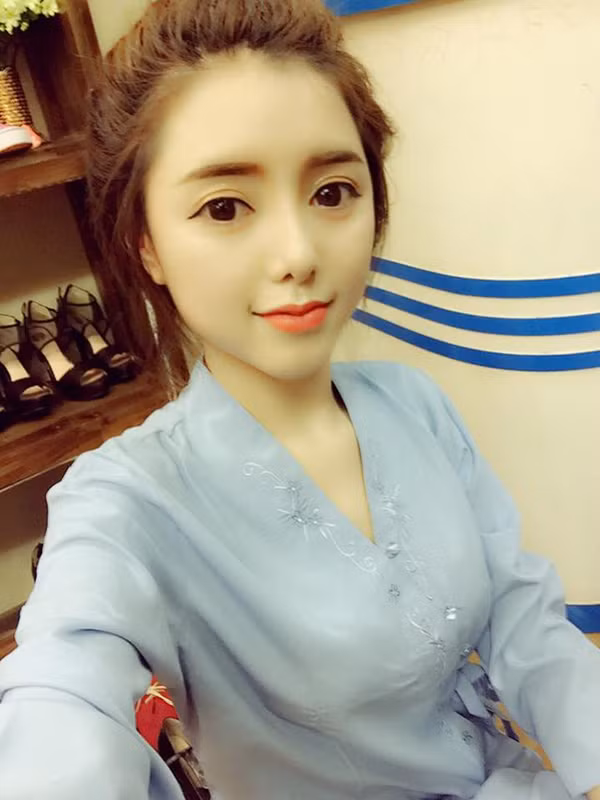  Chiêm ngưỡng nhan sắc của các cô đồng xinh đẹp