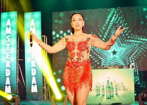 Phương Vy "đốt cháy" sân khấu Thủ đô