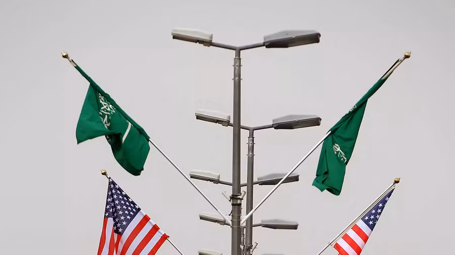 Saudi Arabia từ chối gia hạn thỏa thuận petrodollar với Mỹ.