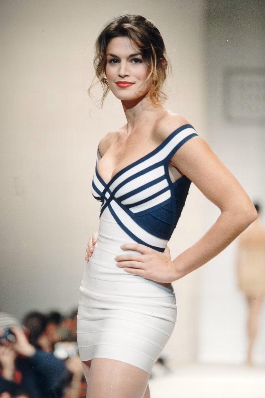 Bên cạnh đó, cô cũng là người mẫu catwalk đắt giá khi sải bước trên sàn diễn của hầu hết nhà mốt lớn như Chanel, Versace, Christian Dior, Calvin Klein, Ralph Lauren, Michael Kors, DKNY... Bên cạnh đó, cô cũng là người mẫu catwalk đắt giá khi sải bước trên sàn diễn của hầu hết nhà mốt lớn như Chanel, Versace, Christian Dior, Calvin Klein, Ralph Lauren, Michael Kors, DKNY...