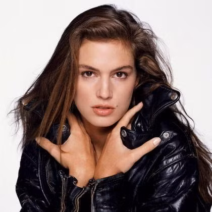 Cindy Crawford: Từ cô gái bị chế nhạo đến siêu mẫu đẳng cấp