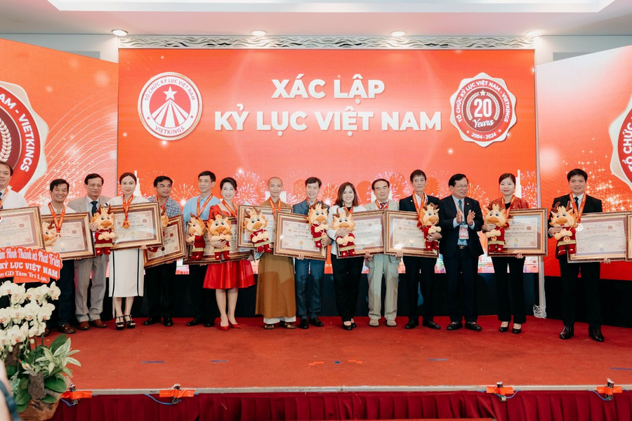 Các đơn vị được xác lập Kỷ lục Việt Nam được vinh danh trong ngày 06/01/2024.