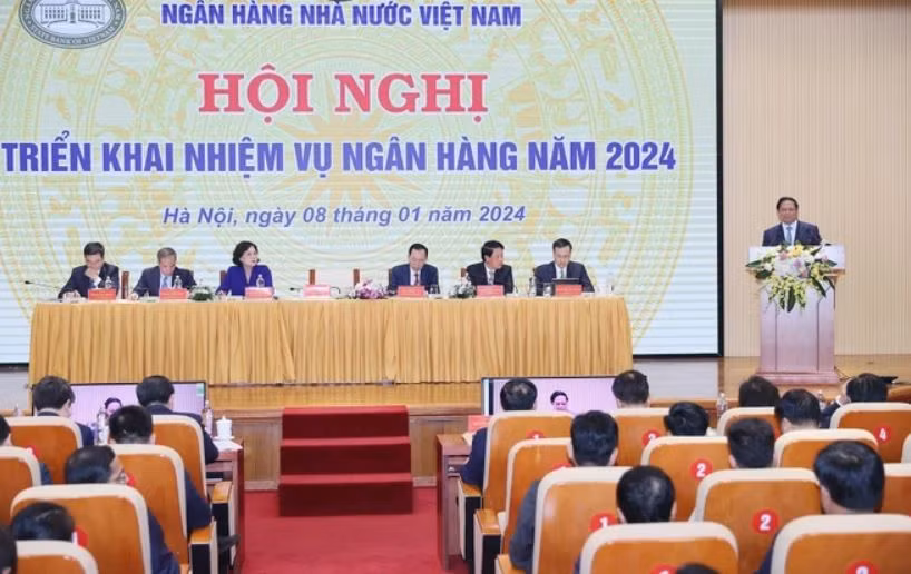 Thủ tướng Phạm Minh Chính phát biểu chỉ đạo tại Hội nghị triển khai nhiệm vụ ngành ngân hàng năm 2024. (Ảnh: Dương Giang/TTXVN)