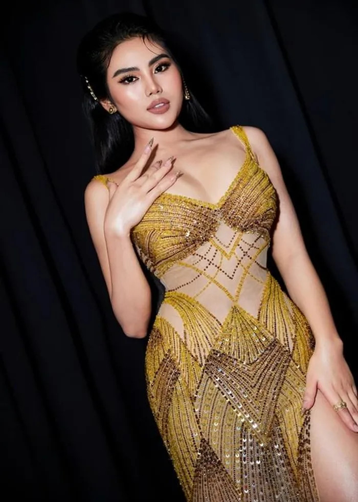 Á hậu Chu Thị Ánh lên tiếng về tin đồn hẹn hò chồng cũ Diệp Lâm Anh. Á hậu Chu Thị Ánh lên tiếng về tin đồn hẹn hò chồng cũ Diệp Lâm Anh.