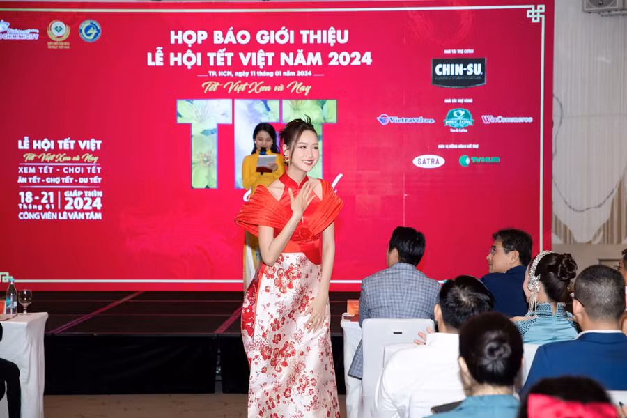 Hoa hậu Lê Nguyễn Bảo Ngọc trở thành “Đại sứ Lễ hội” chương trình “Lễ hội Tết Việt 2024”.