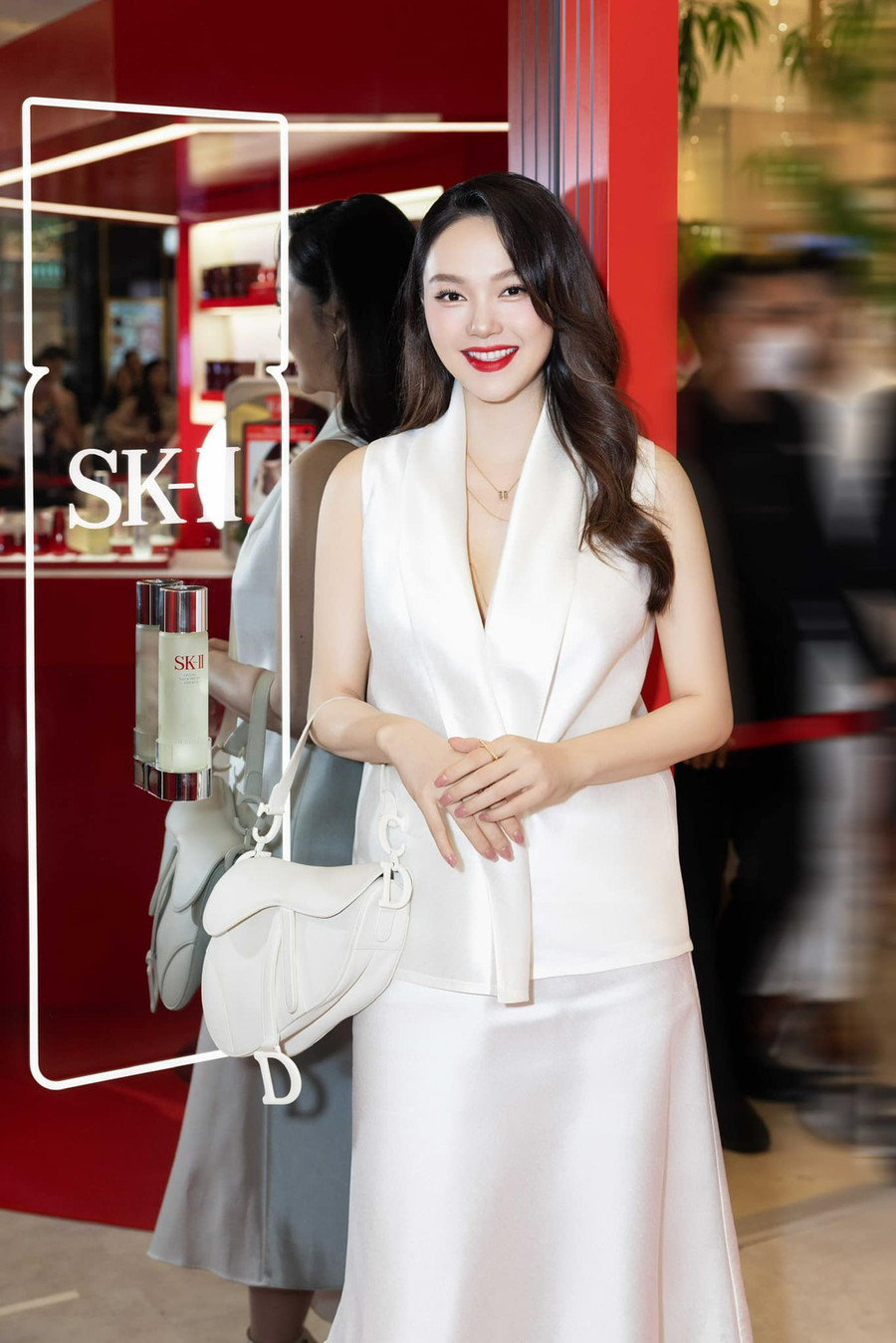 Nhan sắc xinh đẹp, rạng rỡ của Minh Hằng. Nhan sắc xinh đẹp, rạng rỡ của Minh Hằng.