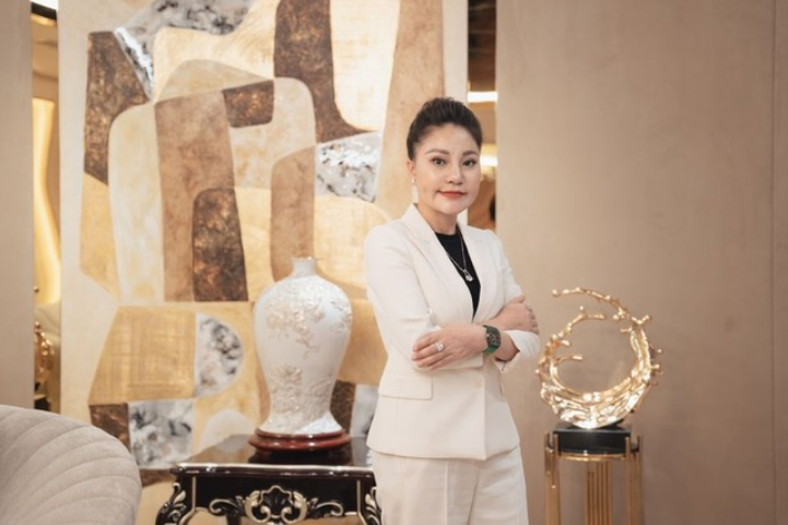 Bà Vũ Thị Thuý - Tổng giám đốc Công ty Cổ phần đầu tư thương mại Bất động sản Nhật Nam. Bà Vũ Thị Thuý - Tổng giám đốc Công ty Cổ phần đầu tư thương mại Bất động sản Nhật Nam.