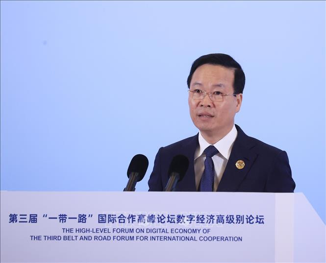 Chủ tịch nước Võ Văn Thưởng phát biểu tại phiên họp cấp cao với chủ đề “Kinh tế số - Động lực mới của tăng trưởng”. Ảnh: Thống Nhất/TTXVN Chủ tịch nước Võ Văn Thưởng phát biểu tại phiên họp cấp cao với chủ đề “Kinh tế số - Động lực mới của tăng trưởng”. Ảnh: Thống Nhất/TTXVN