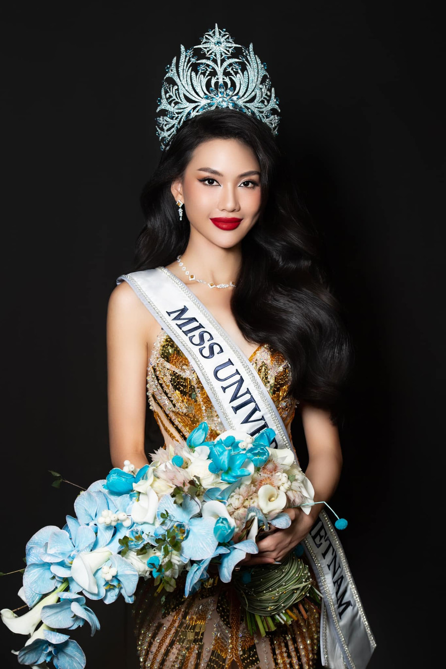 Tân Miss Universe Vietnam - Bùi Quỳnh Hoa. Tân Miss Universe Vietnam - Bùi Quỳnh Hoa.