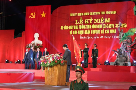 Khởi tố kẻ gây rối đại lễ kỷ niệm 40 năm giải phóng Bình Định ảnh 1 Khởi tố kẻ gây rối đại lễ kỷ niệm 40 năm giải phóng Bình Định