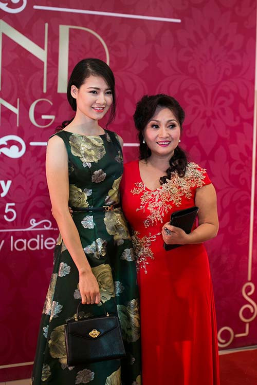 Hoa hậu Trần Thị Quỳnh tái xuất xinh đẹp, mặn mà ảnh 2 Hoa hậu Trần Thị Quỳnh tái xuất xinh đẹp, mặn mà - 2