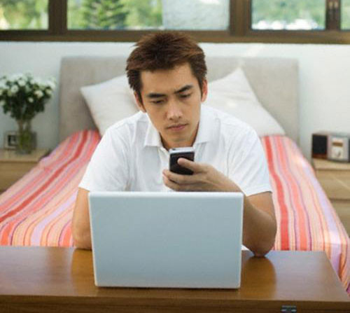 Chiếc cúc áo bị đứt trong phòng tắm và bí mật ghê tởm của bạn gái Chiếc cúc áo bị đứt trong phòng tắm và bí mật ghê tởm của bạn gái