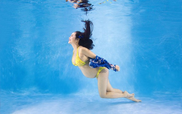 “Bà bầu” Ốc Thanh Vân diện bikini khiêu vũ dưới nước ảnh 16 “Bà bầu” Ốc Thanh Vân diện bikini khiêu vũ dưới nước ảnh 16