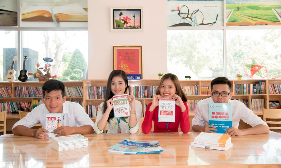Sinh viên Trường ĐH Đồng Tháp luôn năng động, tích cực với các hoạt động học tập và rèn luyện. Sinh viên Trường ĐH Đồng Tháp luôn năng động, tích cực với các hoạt động học tập và rèn luyện.