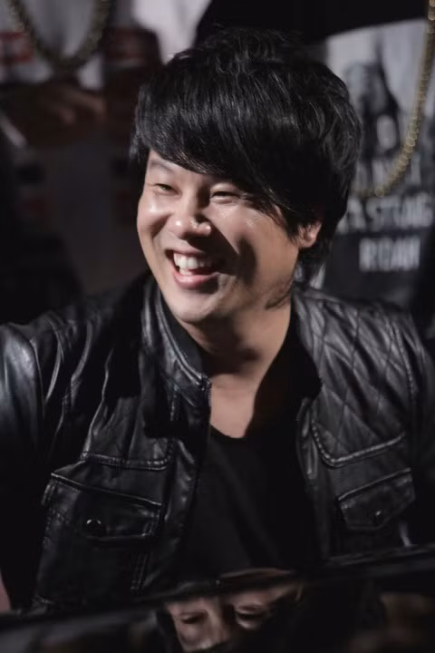 Nhạc sĩ Thanh Bùi: Ngoài đời tôi cũng hơi ""tăng động"" như trên Vietnam Idol ảnh 4