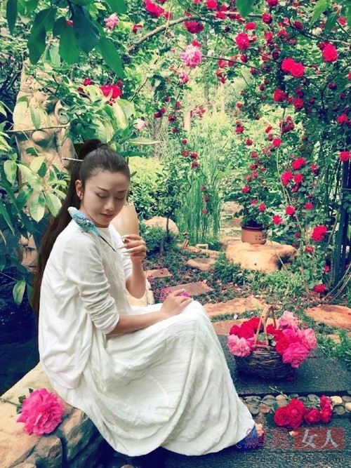 Sắc đẹp khó tin ở tuổi 54 của nàng “Mai Siêu Phong“ ảnh 4 Sắc đẹp khó tin ở tuổi 54 của nàng “Mai Siêu Phong“ ảnh 4