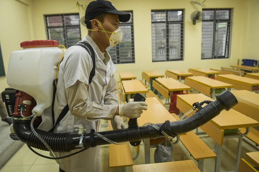 Khử khuẩn sẵn sàng đón học sinh trở lại trường Khử khuẩn sẵn sàng đón học sinh trở lại trường