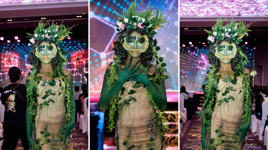 Tác phẩm “Thần Rừng” của nhóm Devil lấy cảm hứng từ thiên nhiên, sức sống mãnh liệt của những cánh rừng dù phải đối mặt với thách thức tồn vong do con người tạo ra. Tác phẩm “Thần Rừng” của nhóm Devil lấy cảm hứng từ thiên nhiên, sức sống mãnh liệt của những cánh rừng dù phải đối mặt với thách thức tồn vong do con người tạo ra.