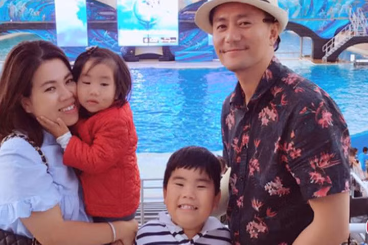 Trương Minh Cường hạnh phúc bên vợ đại gia và hai con tại Mỹ