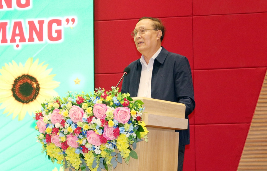 TS Nguyễn Thanh Dũng - Phó Hiệu trưởng Trường ĐH Cửu Long phát biểu tại hội nghị. TS Nguyễn Thanh Dũng - Phó Hiệu trưởng Trường ĐH Cửu Long phát biểu tại hội nghị.