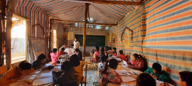 20 trường học ở huyện Điện Biên Đông đang rất cần sự chung tay của các tổ chức xã hội đầu tư xây dựng cơ sở vật chất.