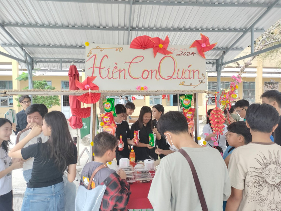 Quầy hàng tham gia Chương trình. Quầy hàng tham gia Chương trình.