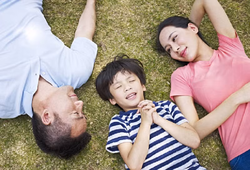 Cha mẹ không nên chỉ chú trọng rèn luyện IQ mà bỏ qua EQ. Ảnh minh họa