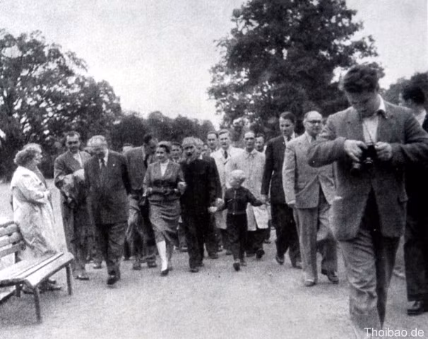 Tierpark Berlin, Bác Hồ, tặng con voi