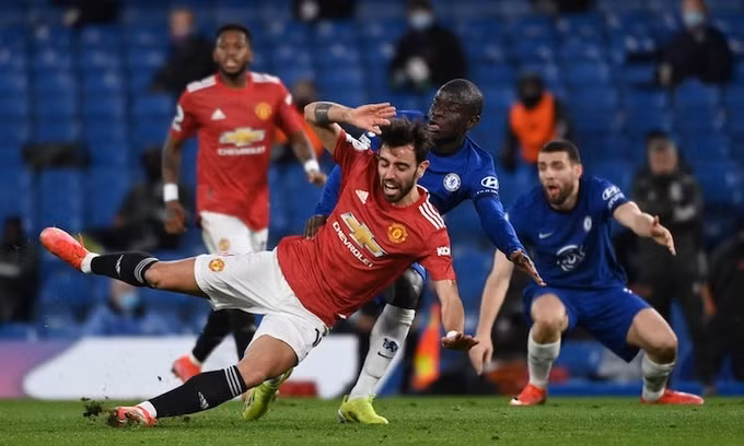 Không có bàn thắng nào được ghi tại Stamford Bridge, bất chấp nỗ lực tấn công của hai đội. Ảnh: AFP.