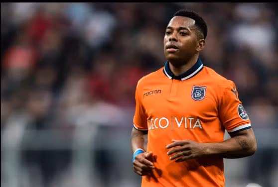 Robinho bị tuyên y án sơ thẩm 9 năm tù giam về tội hiếp dâm.