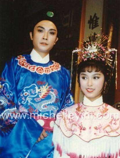 “Vợ Quách Tĩnh“: 60 tuổi vẫn còn xuân! ảnh 2 “Vợ Quách Tĩnh“: 60 tuổi vẫn còn xuân! ảnh 2