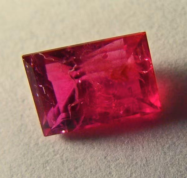 8 loại đá quý đắt hơn cả kim cương ảnh 5