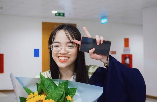 Phạm Nguyễn Minh Ngọc - Thủ khoa đầu ra Trường Đại học Kinh tế Quốc dân. Phạm Nguyễn Minh Ngọc - Thủ khoa đầu ra Trường Đại học Kinh tế Quốc dân.