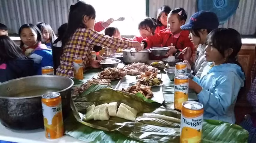 Liên hoan tất niên của GV, HS Trường PTDTBT Tiểu học Hoàng Thu Phố (Bắc Hà – Lào Cai). Ảnh: NTCC