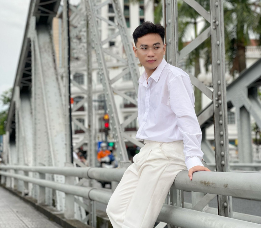 Với thầy Duy, Báo Giáo dục & Thời đại - ấn phẩm Chủ nhật chính là “nhà” để thầy cô tìm về, gặp gỡ, chia sẻ, lắng nghe, đồng cảm. Ảnh: NVCC Với thầy Duy, Báo Giáo dục & Thời đại - ấn phẩm Chủ nhật chính là “nhà” để thầy cô tìm về, gặp gỡ, chia sẻ, lắng nghe, đồng cảm. Ảnh: NVCC