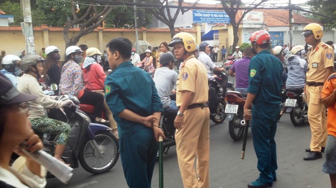 200 cảnh sát khám nhà nghi là trùm ma túy Sài Gòn