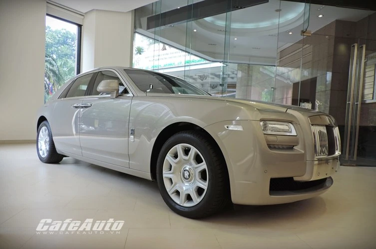 Chi tiết Rolls-Royce Ghost vừa về VN, giá 19 tỷ đồng