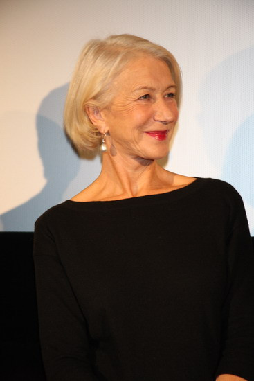 minh-tinh-70-tuoi-gay-sot-o-lien-hoan-phim-tokyo-2015-1