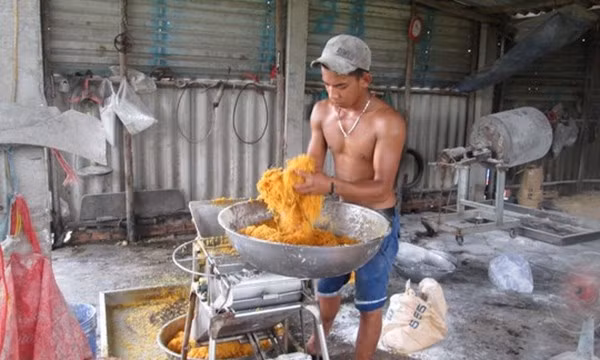 Ruốc bẩn, thịt gà, chất cấm, thịt lợn, chăn nuôi, Hà Nội, hồng vàng, lá chanh, quýt Tàu, khoai tây, Trung Quốc, táo đỏ, xăng giảm, ruốc-bẩn, thịt-gà, chất-cấm, thịt-lợn, chăn-nuôi, Hà-Nội, hồng-vàng, lá-chanh, quýt-Tàu, khoai-tây, Trung-quốc, táo-đỏ, xăng