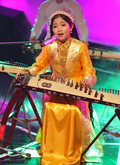 cô bé 9 tuổi hồng minh lên ngôi quán quân giọng hát việt nhí 2015 hình 1 co be 9 tuoi hong minh len ngoi quan quan giong hat viet nhi 2015 hinh 1